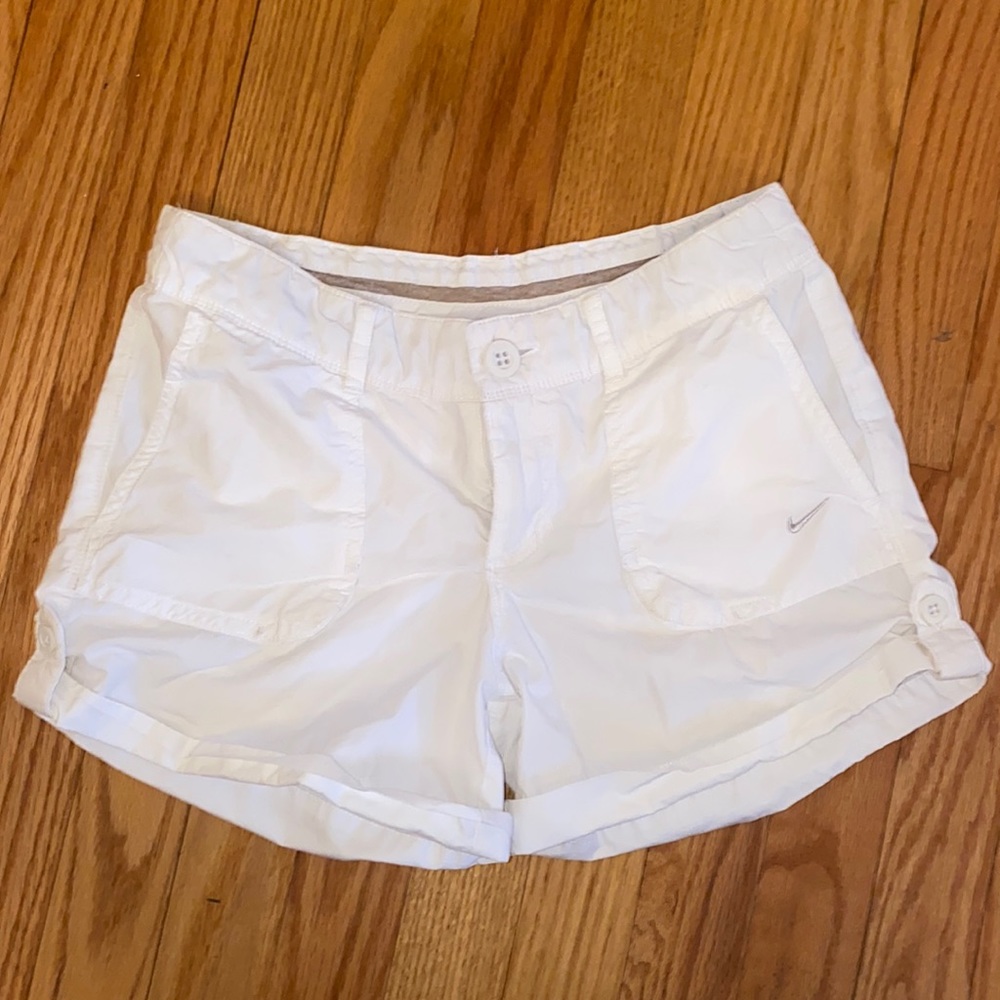Cotton Cargo Shorts. Nike. The Athletic Dept. Size 4